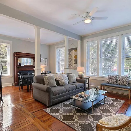 Lafayette Row Unit 1 Appartement